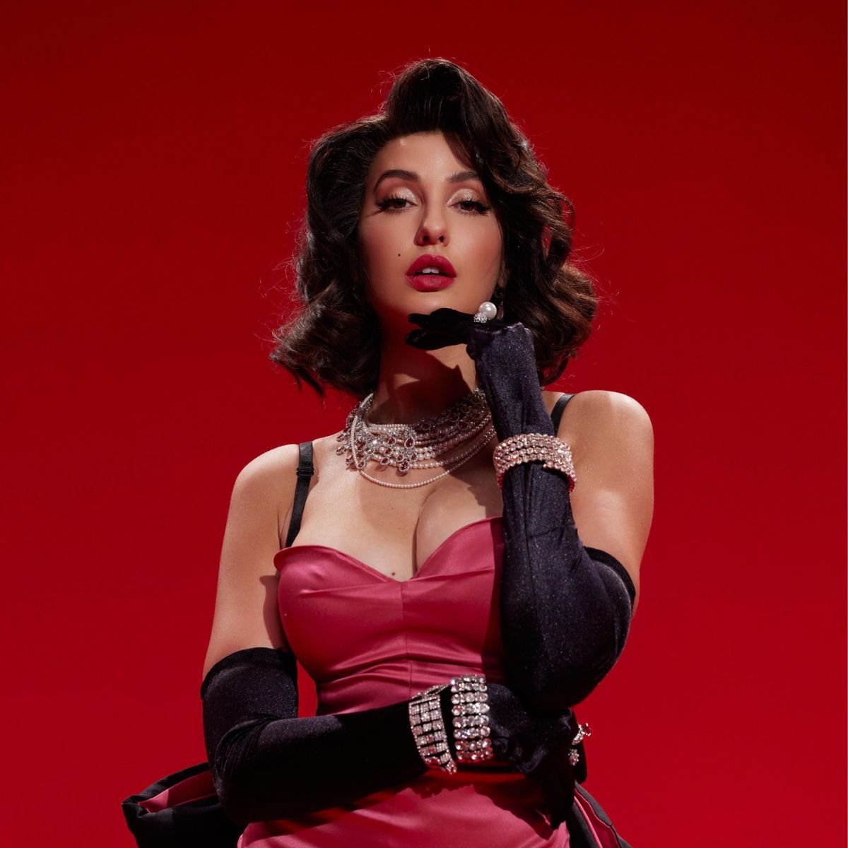1900x1900-000000-80-0-0 Nora Fatehi: albums, songs, concerts | Deezer